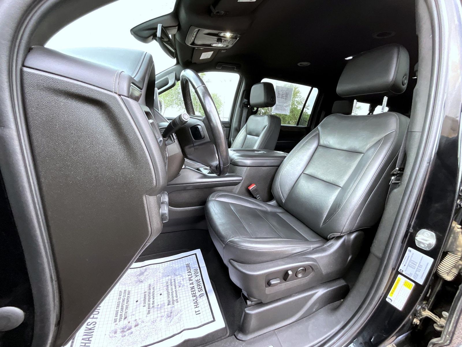 2021 Chevrolet Suburban LT photo 11