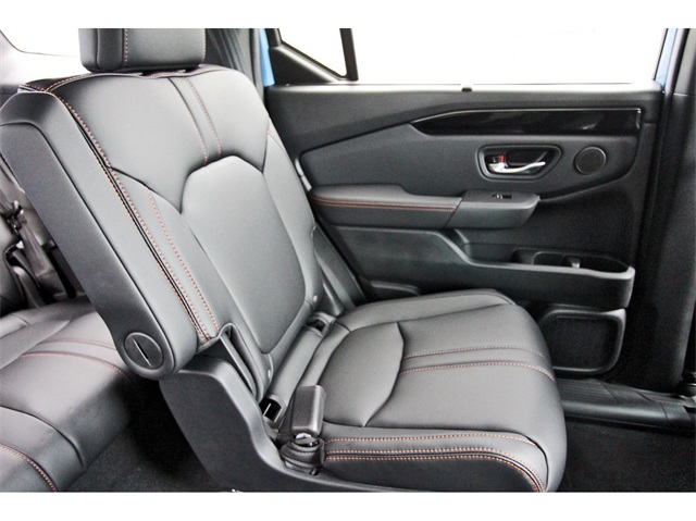 2025 Honda Pilot TrailSport photo 10