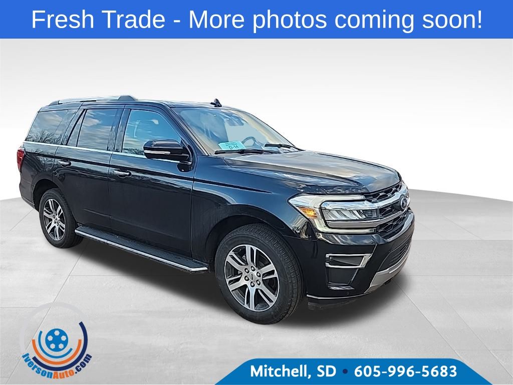 2023 Ford Expedition Limited's photo