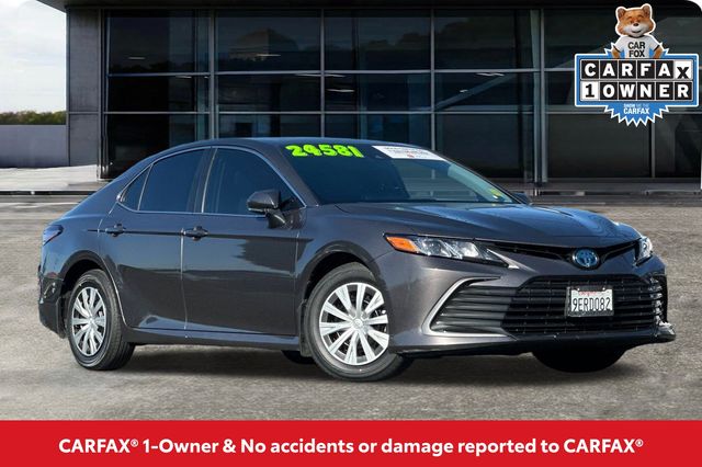 2023 Toyota Camry Hybrid LE photo 2