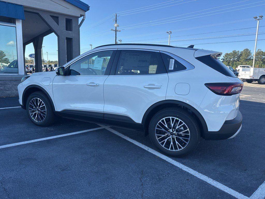 2025 Ford Escape Plug-In Hybrid photo 3