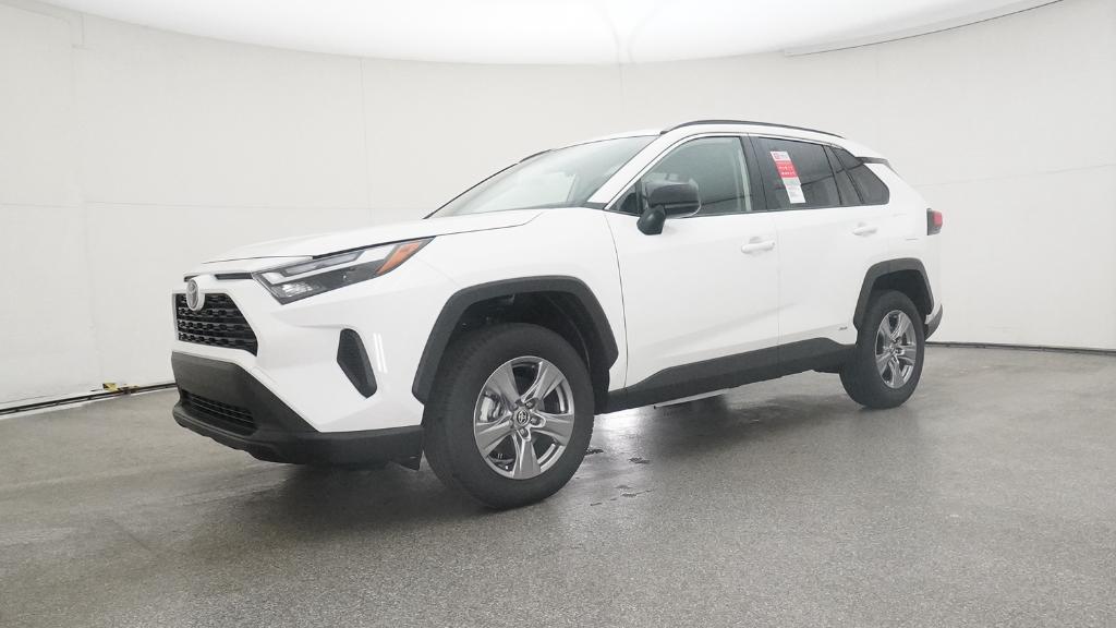 2025 Toyota RAV4 Hybrid LE photo 6