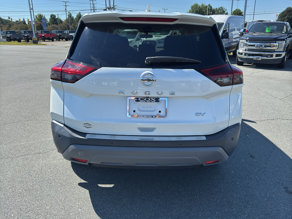 2021 Nissan Rogue SV photo 4