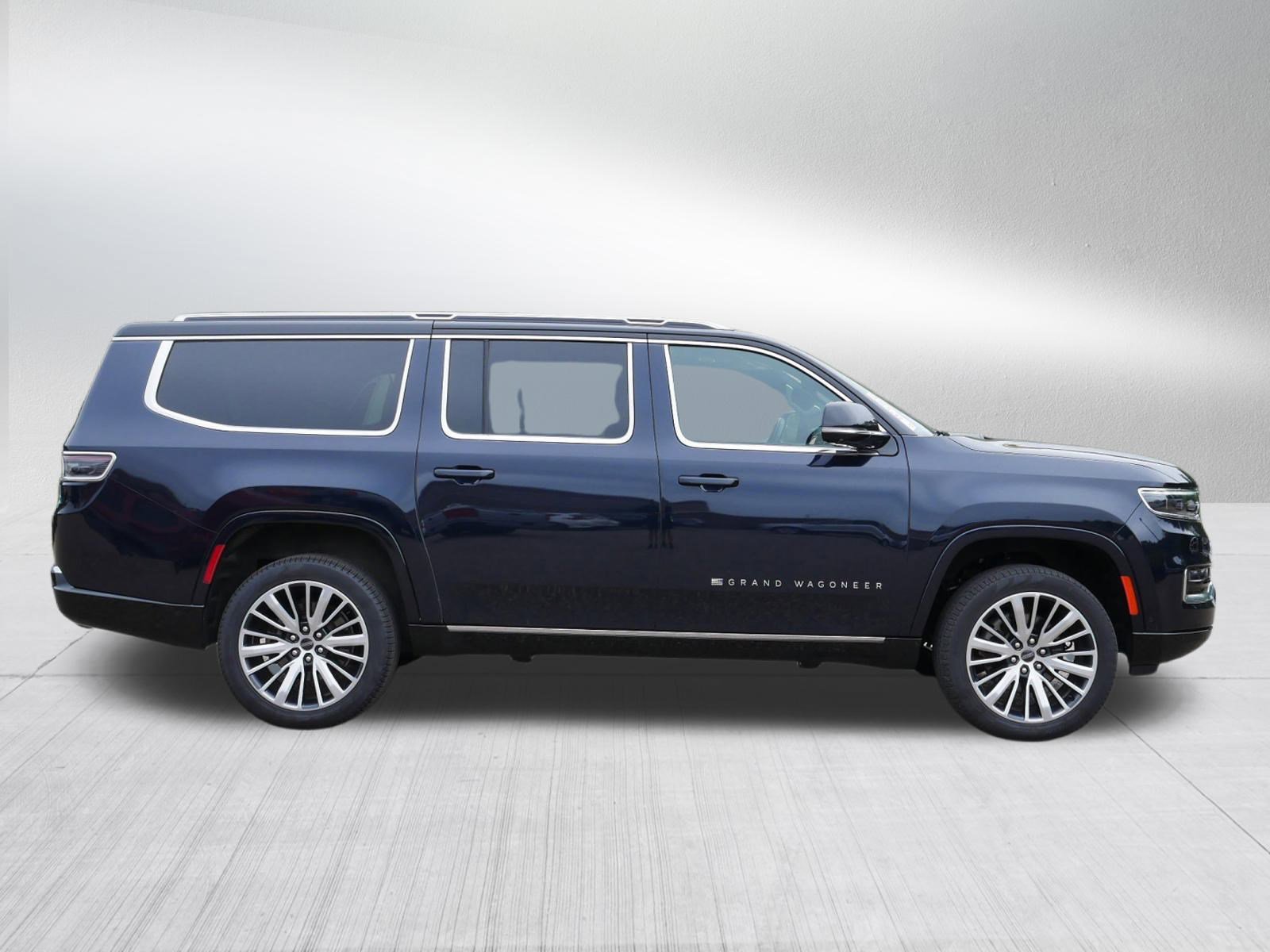 2024 Jeep Grand Wagoneer L III photo 8