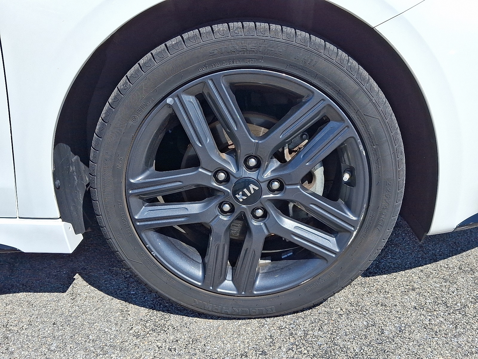 2021 Kia Forte GT-Line photo 9