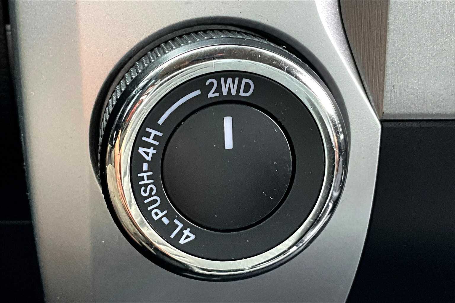 2017 Toyota Tundra SR5 photo 33