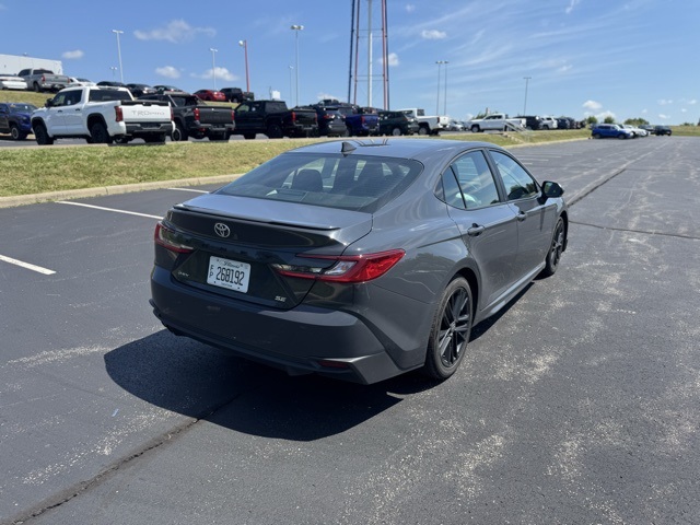 2025 Toyota Camry SE photo 3