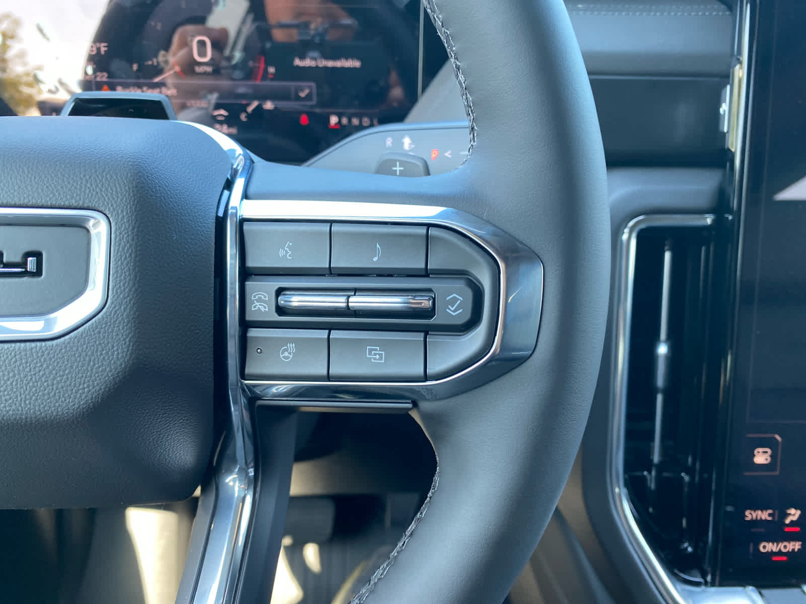 2025 Gmc Yukon Denali photo 18
