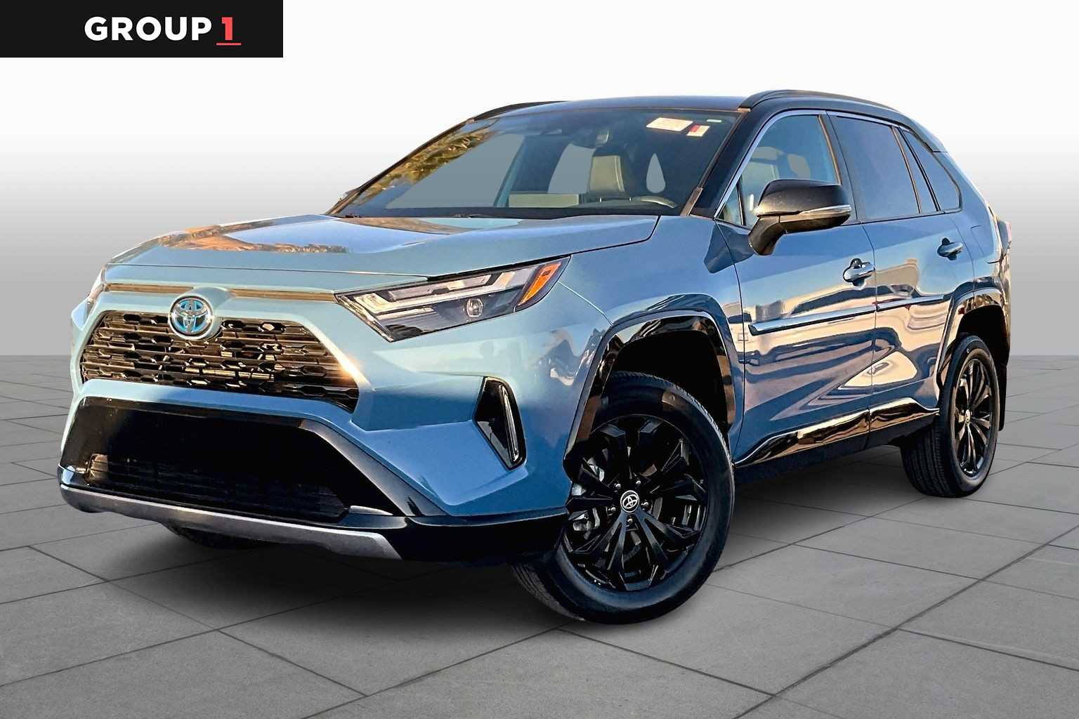 2024 Toyota RAV4 XSE's photo