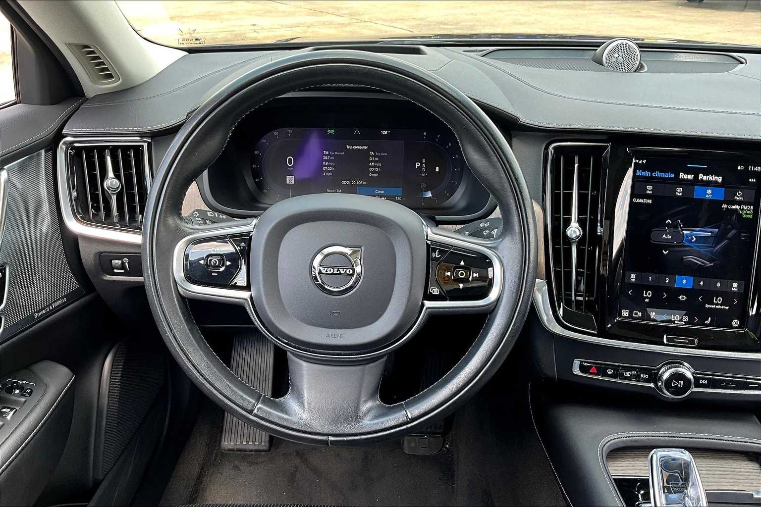 2022 Volvo S90 Inscription photo 5