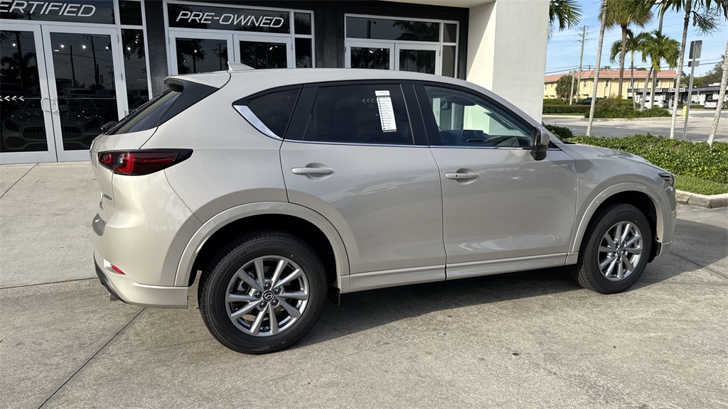 2025 Mazda CX-5 2.5 S Preferred photo 3