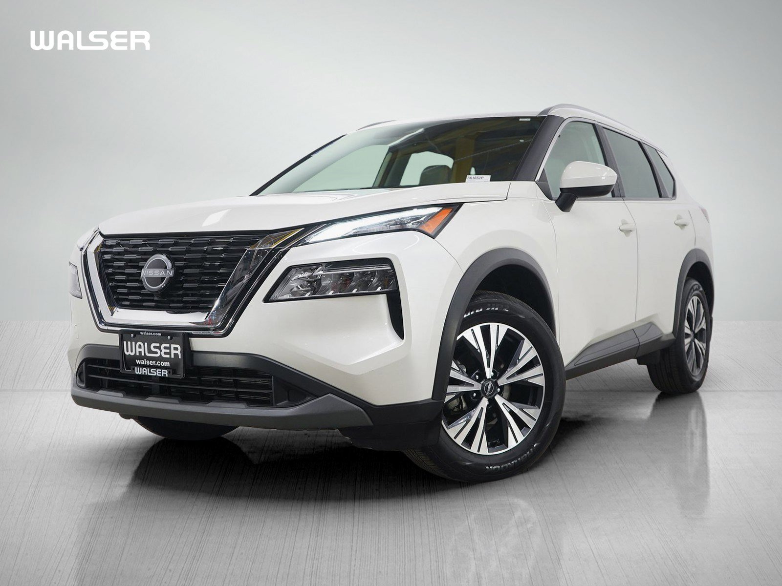 2023 Nissan Rogue SV's photo