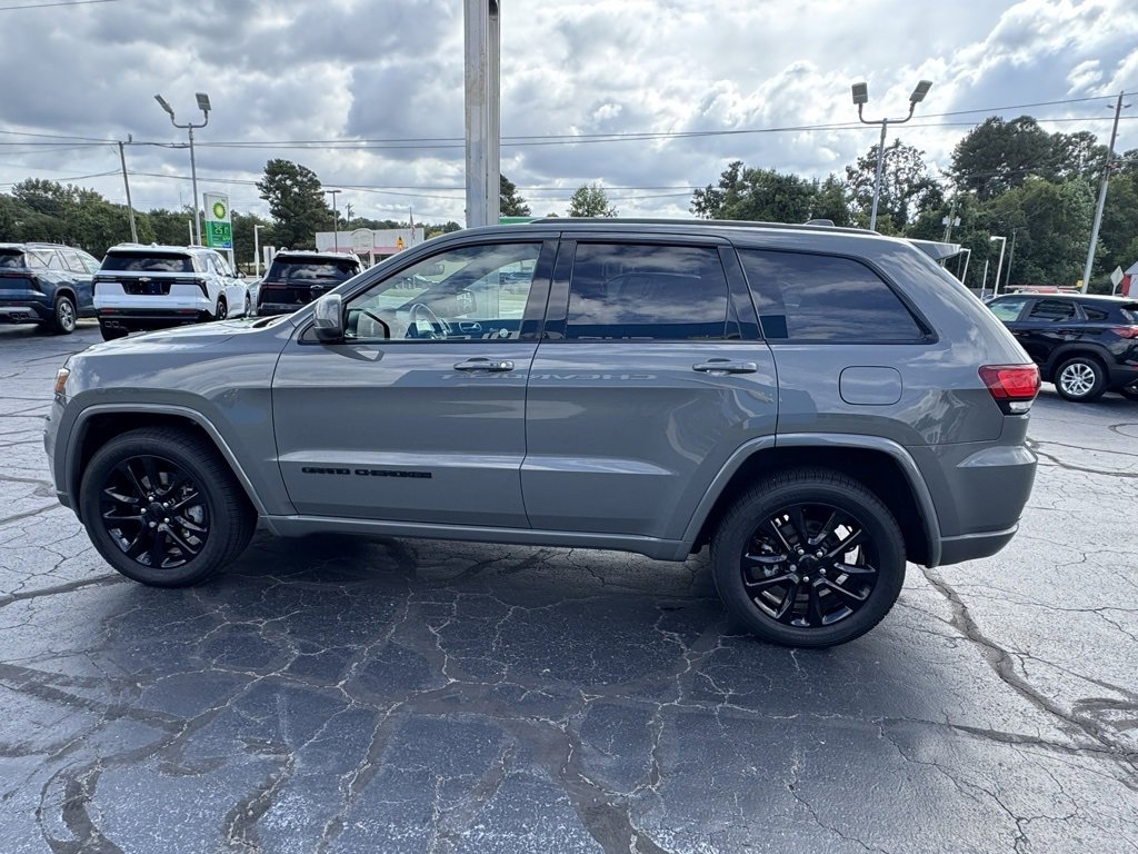 2021 Jeep Grand Cherokee Laredo X photo 7