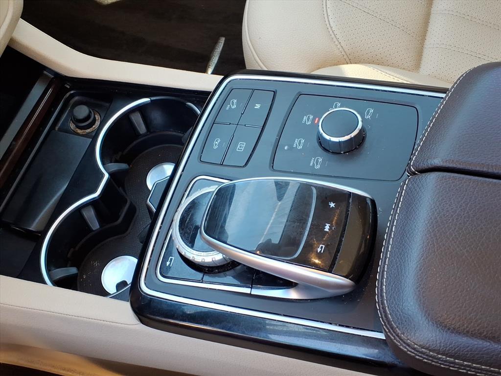 2017 Mercedes Benz GLS 450 4MATIC photo 14
