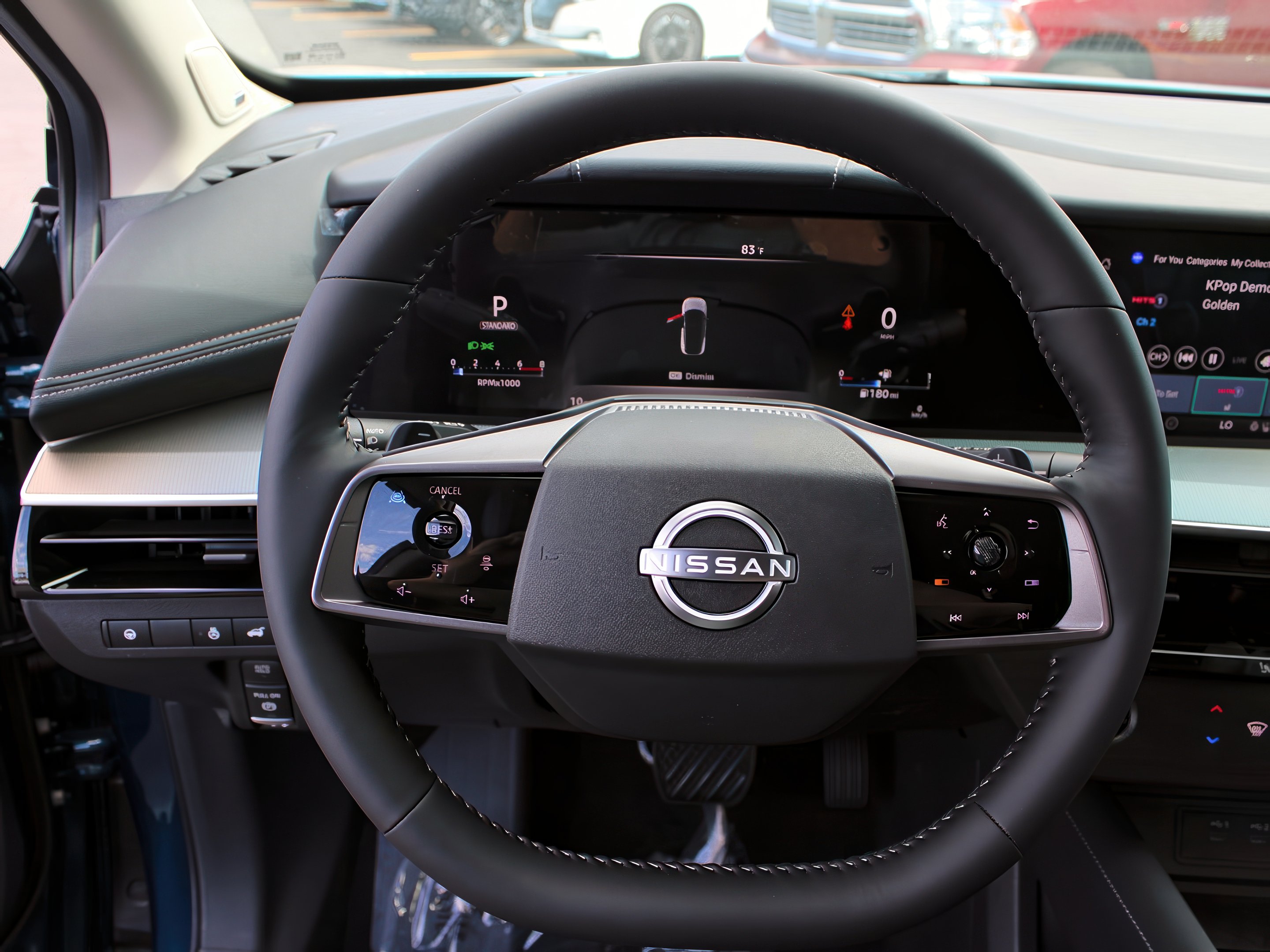 2025 Nissan Murano SL photo 15