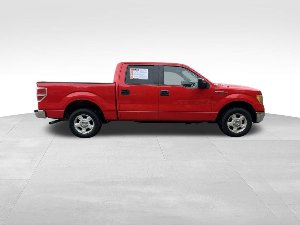 2011 Ford F-150 XLT photo 3