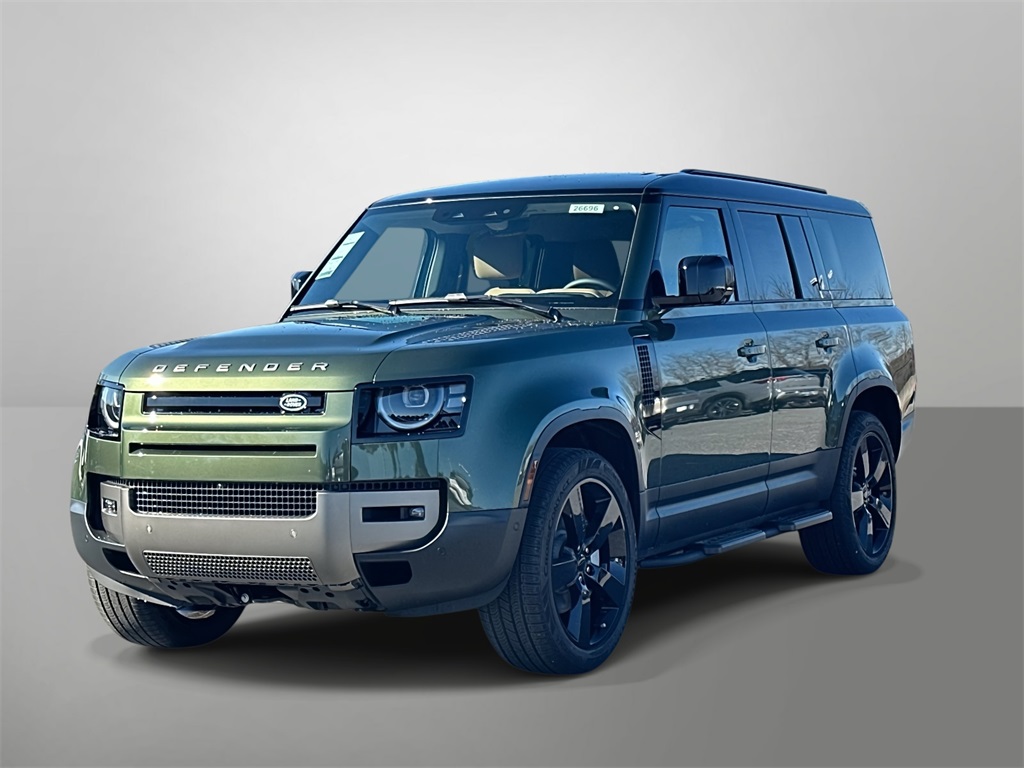 2026 Land Rover Defender S's photo