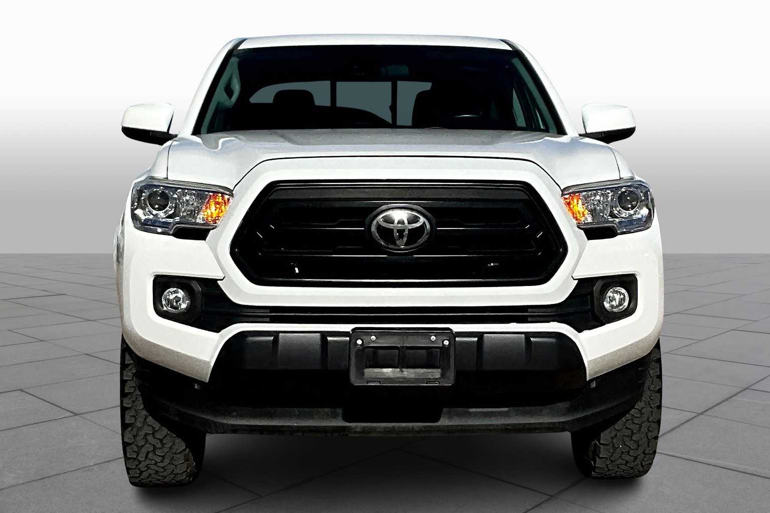 2020 Toyota Tacoma SR 4x4 Short Bed photo 3