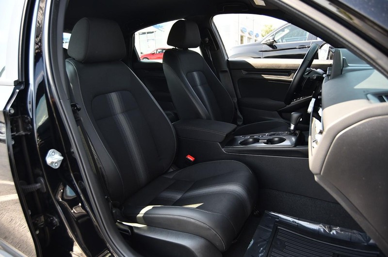 2025 Honda Civic Hatchback Sport photo 20