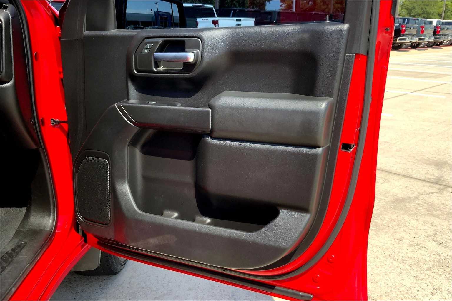 2019 Chevrolet Silverado 1500 Custom Trail Boss photo 21