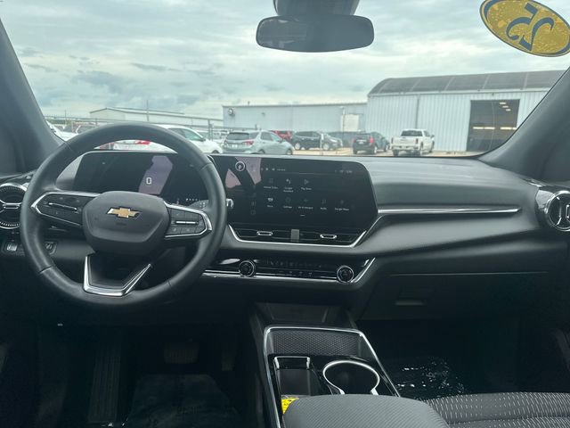 2025 Chevrolet Equinox LT photo 12