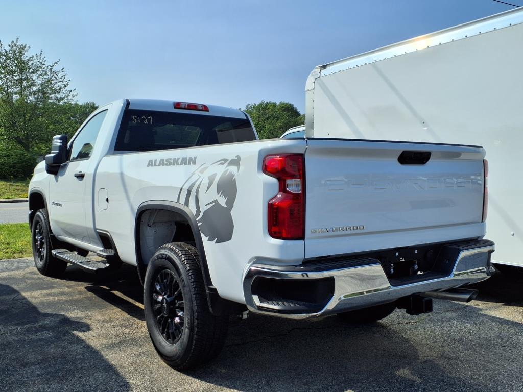 2025 Chevrolet Silverado 3500HD photo 6