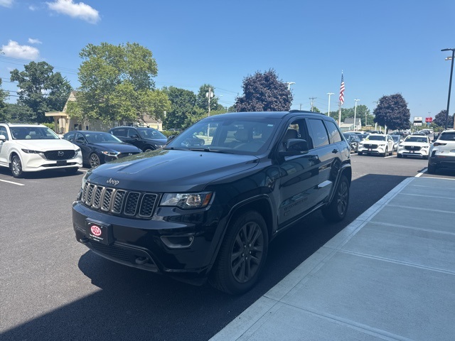 2017 Jeep Grand Cherokee Limited Anniversary Edition Black photo 4
