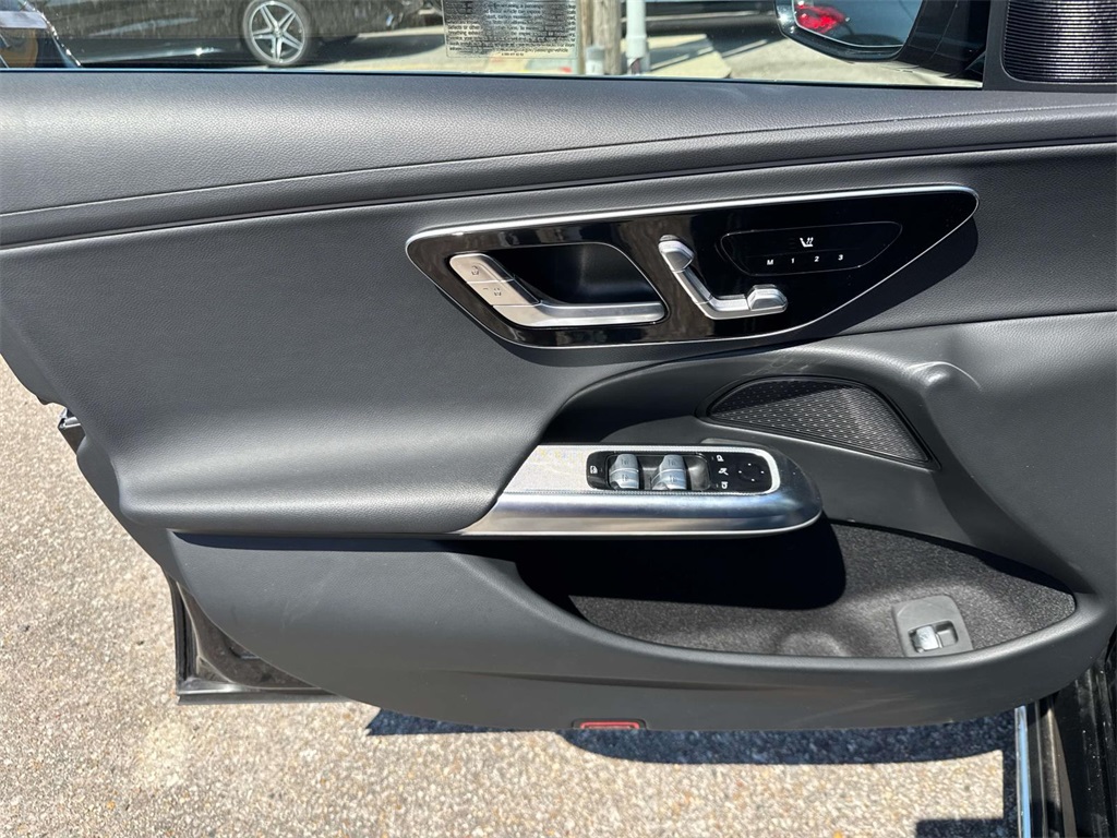 2025 Mercedes Benz E 350 photo 19
