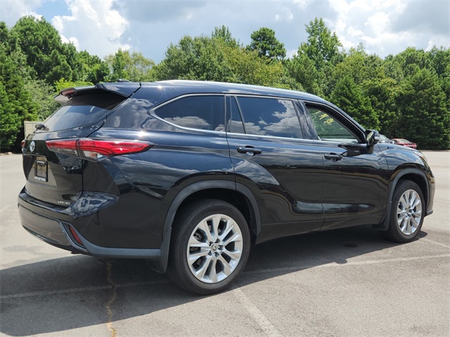 2021 Toyota Highlander Limited photo 2