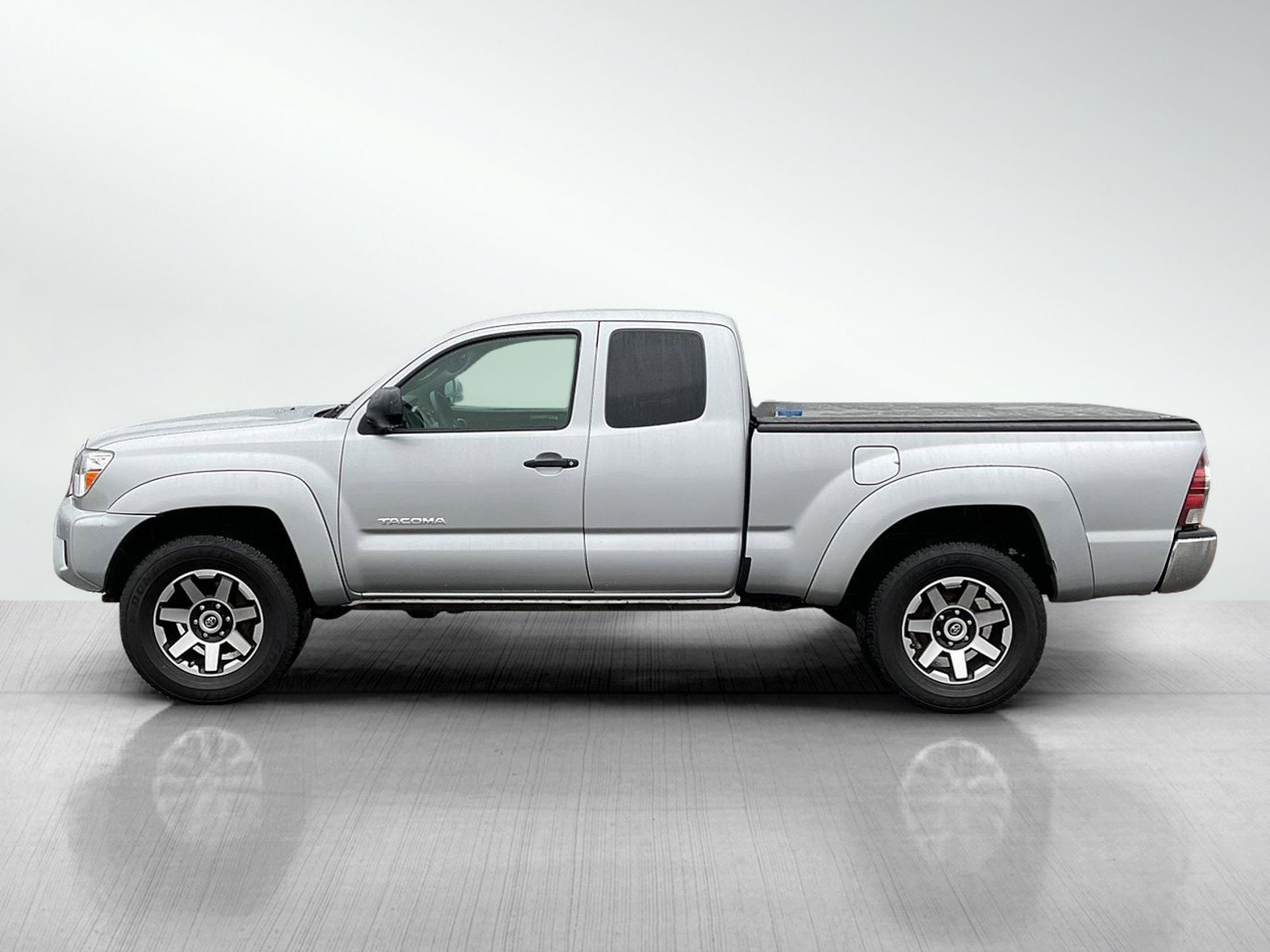 Used 2013 Toyota Tacoma Base with VIN 5TFUU4EN7DX057262 for sale in Brainerd, Minnesota