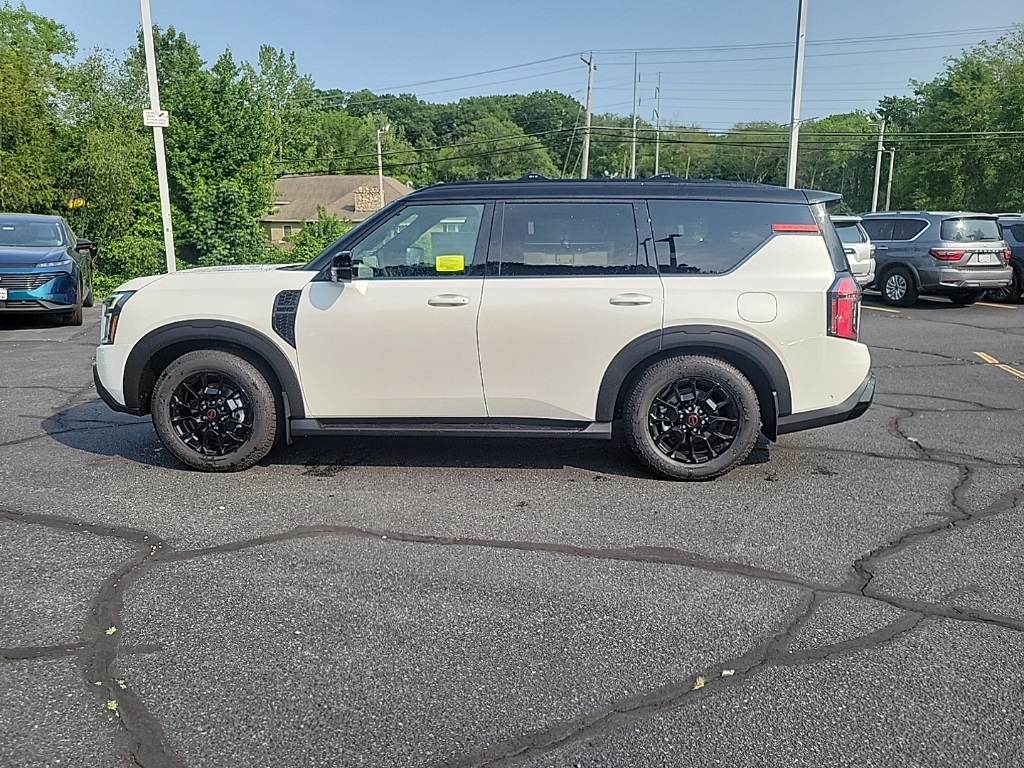 2025 Nissan Armada photo 2