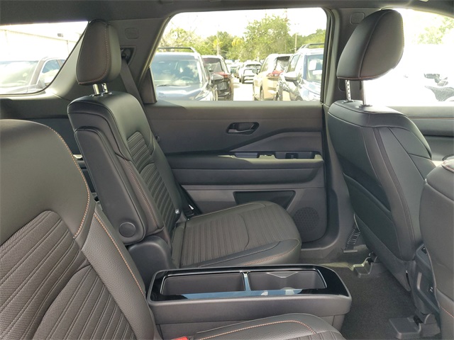 2025 Nissan Pathfinder Rock Creek photo 30
