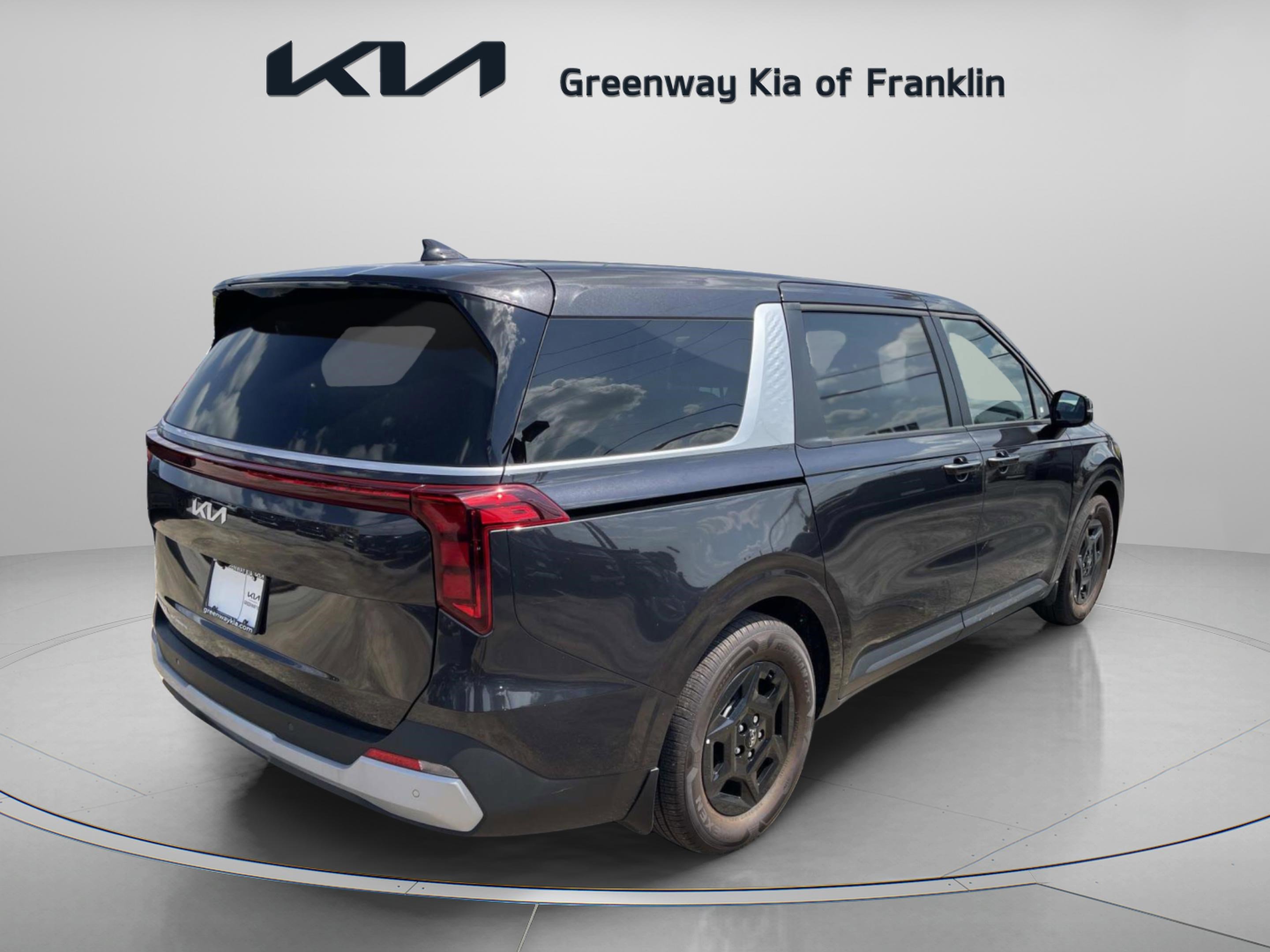 2025 Kia Carnival LXS photo 7