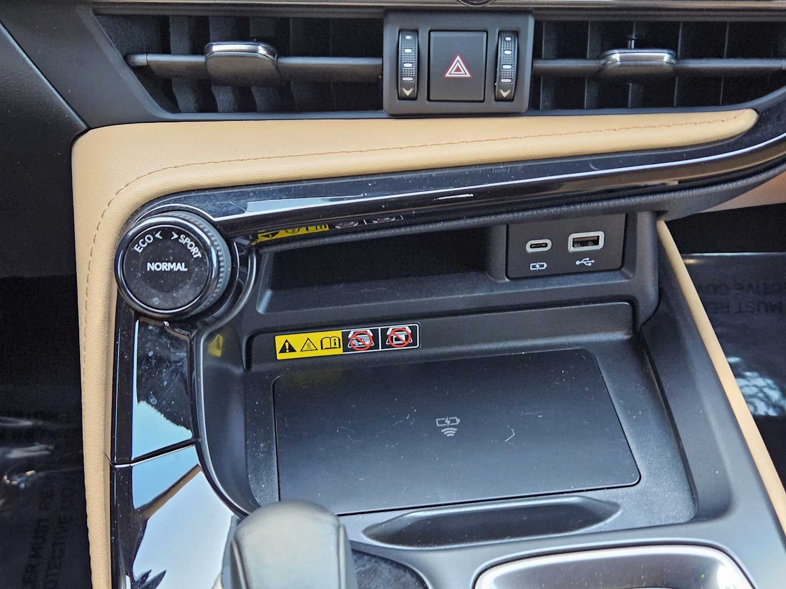2025 Lexus NX 250 Premium photo 8