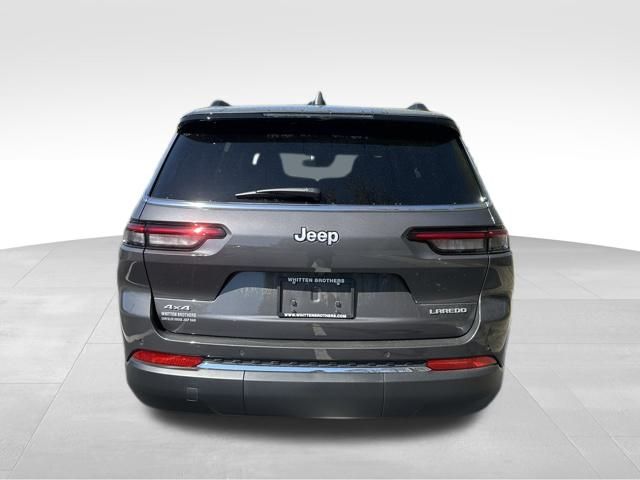 2025 Jeep Grand Cherokee Laredo photo 5