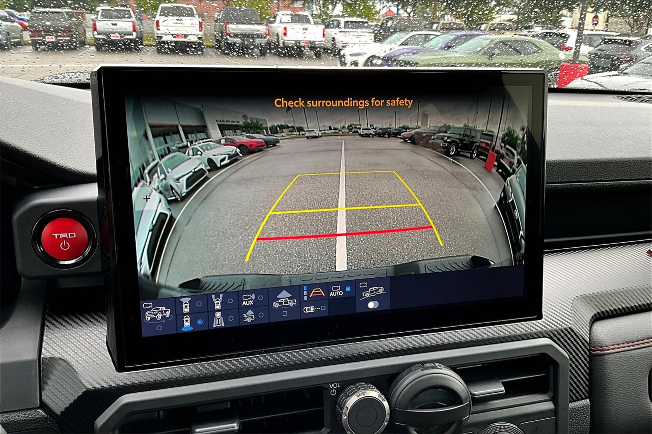 2025 Toyota Tacoma TRD Pro 4x4 photo 14