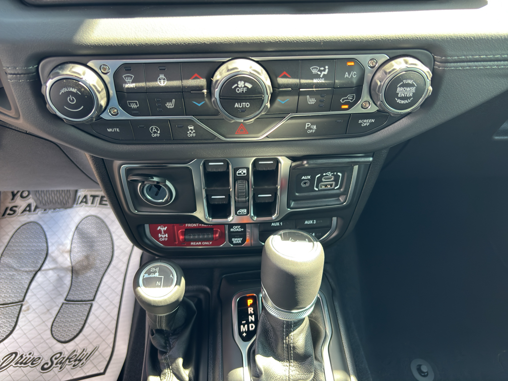 2025 Jeep Wrangler Rubicon photo 28