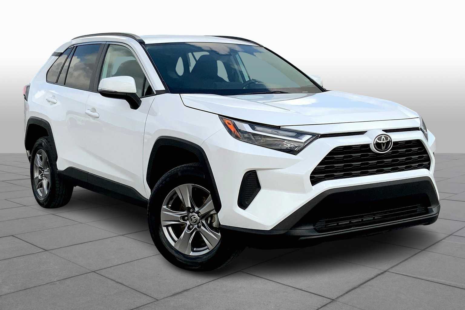 Used 2024 Toyota RAV4 XLE with VIN 2T3W1RFV9RW310039 for sale in Northfield, Minnesota
