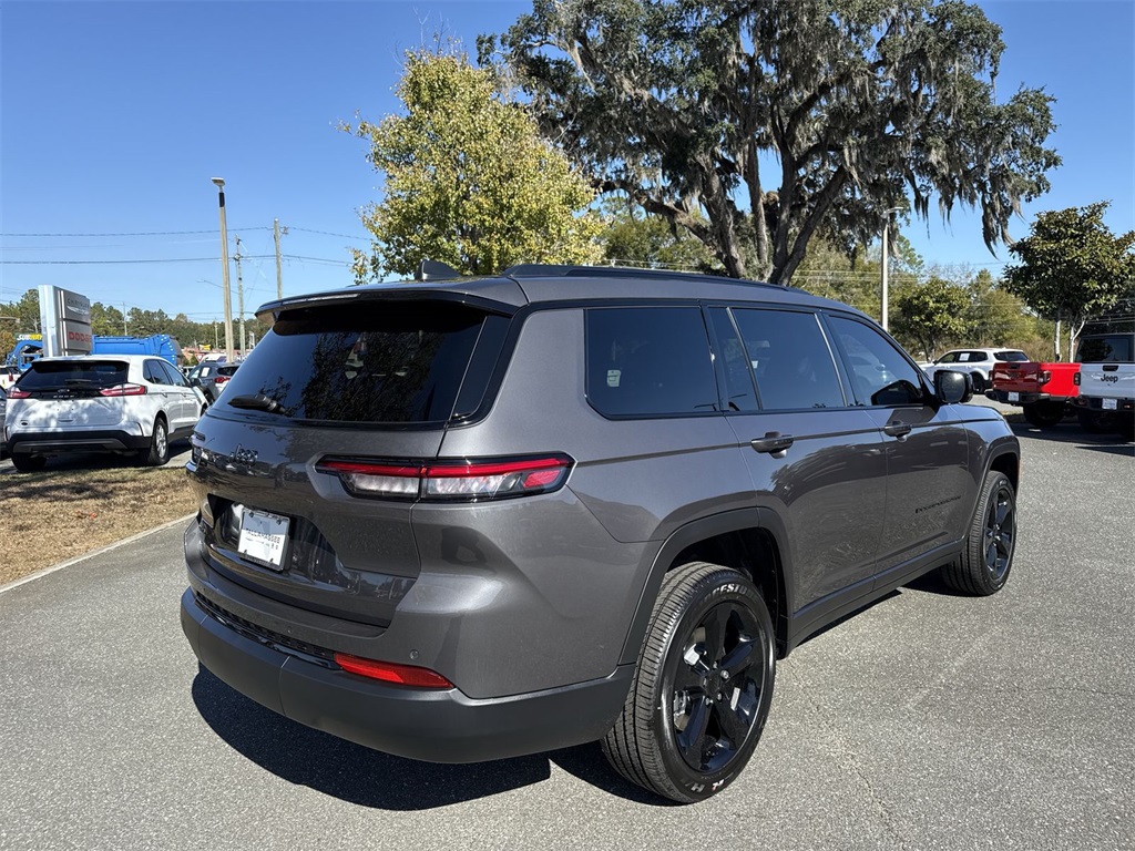 2025 Jeep Grand Cherokee Altitude X photo 2