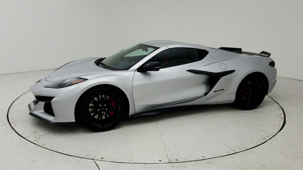 2026 Chevrolet Corvette Z06 2LZ photo 2