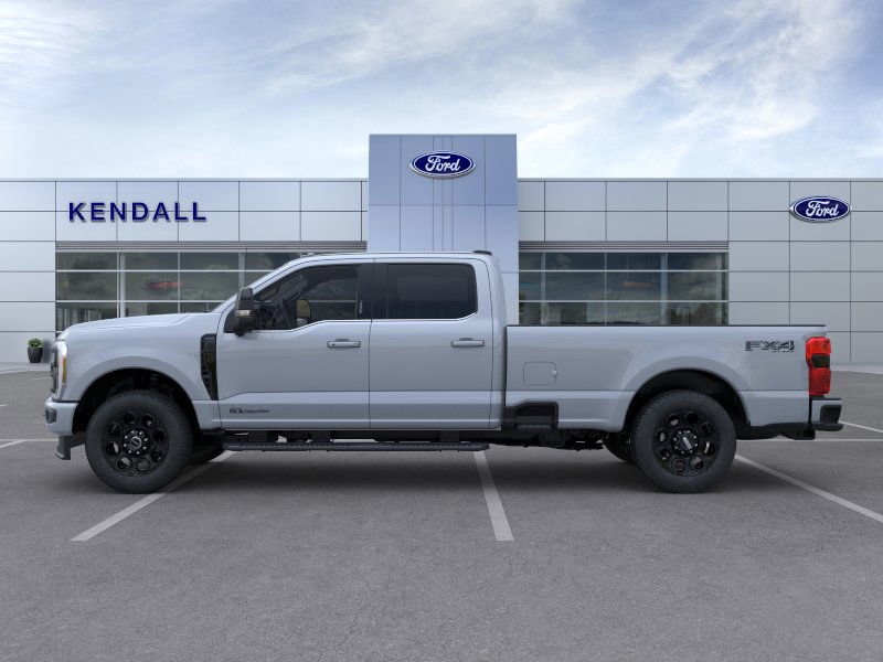 2025 Ford F-350 photo 3