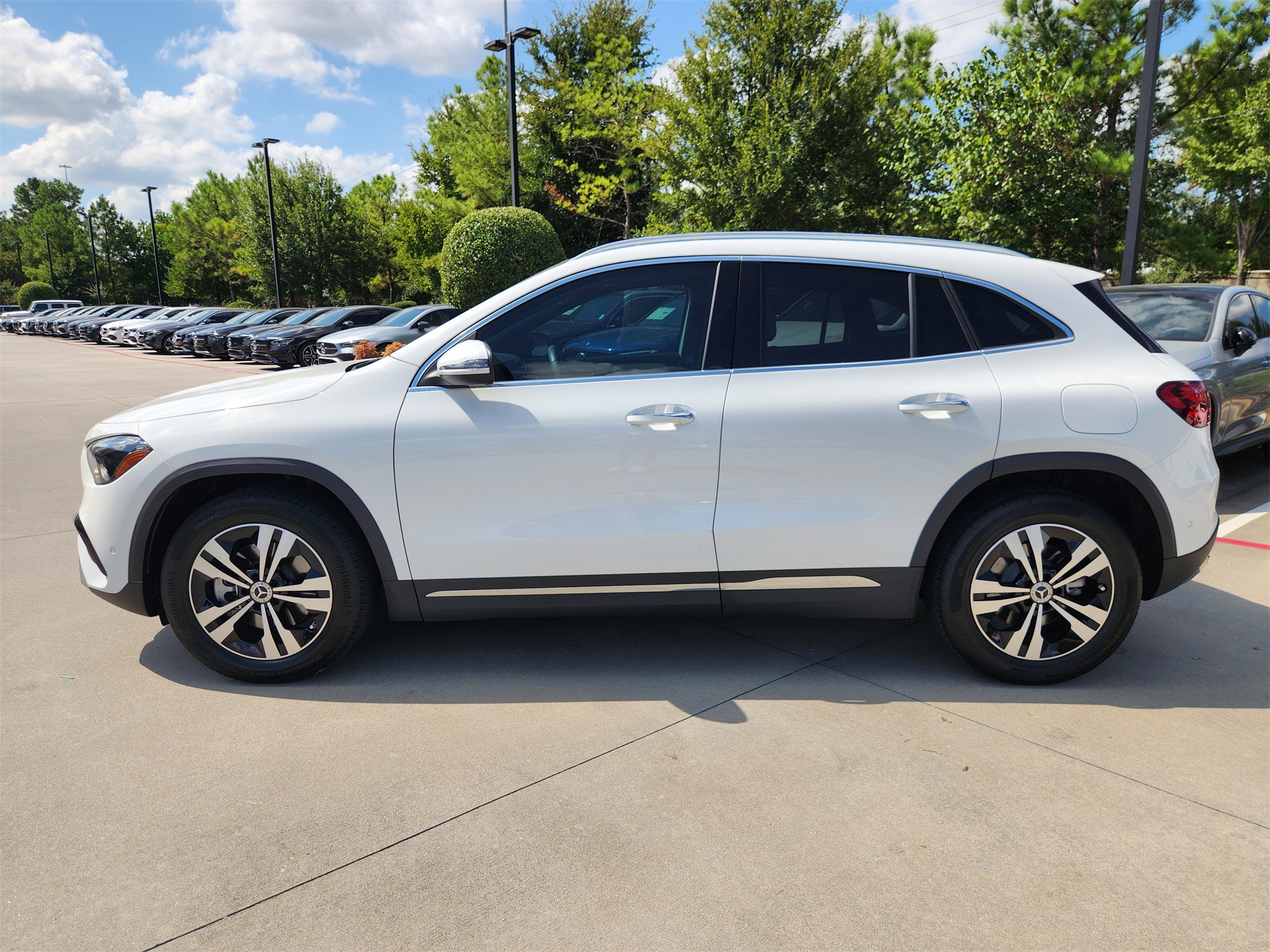 2025 Mercedes Benz GLA 250 photo 5