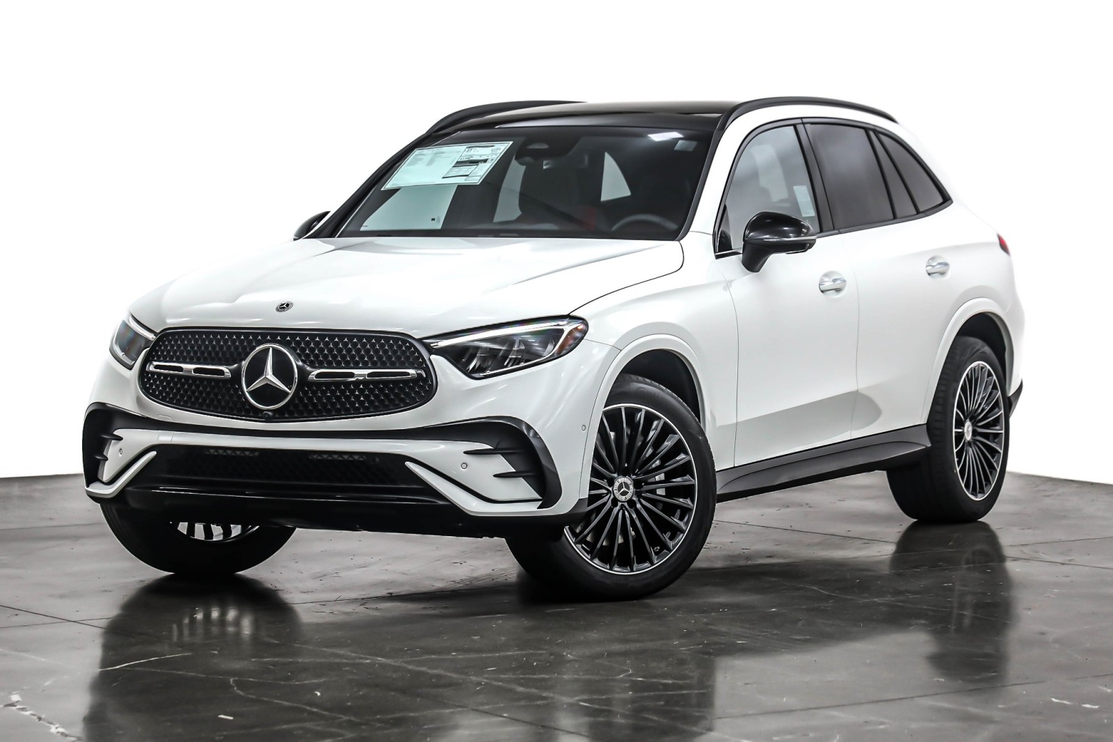 2026 Mercedes-Benz GLC Base's photo