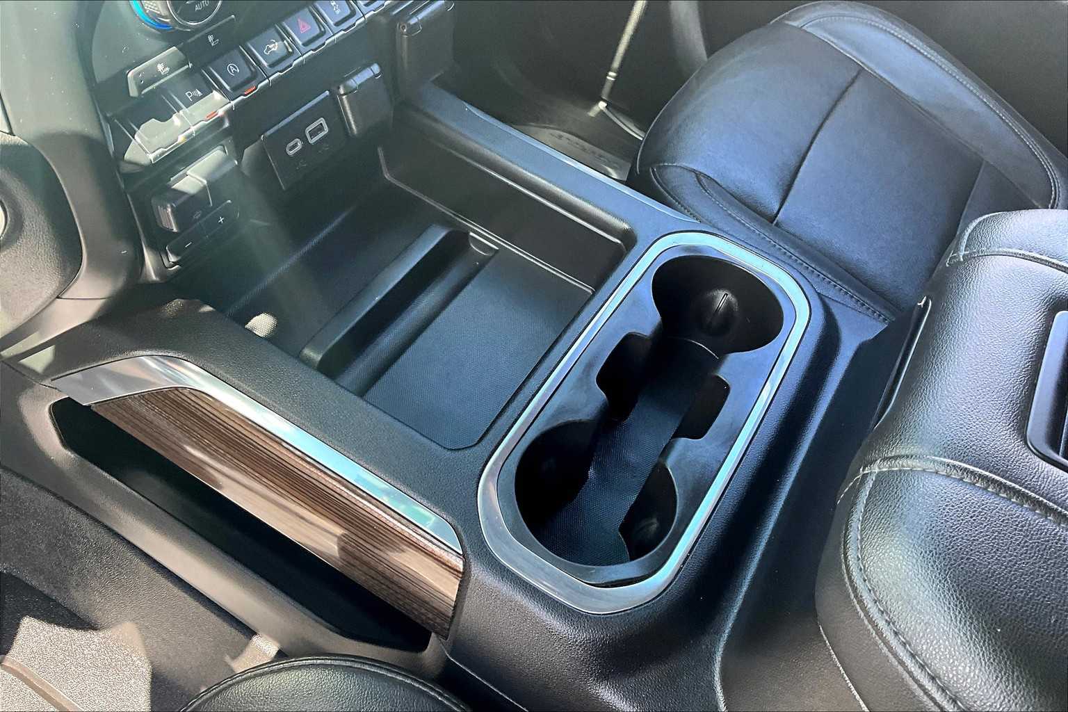 2020 Chevrolet Silverado 1500 RST photo 16