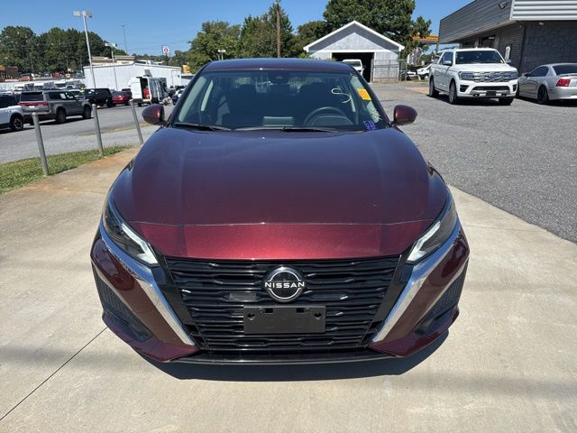 2023 Nissan Altima 2.5 SV photo 2