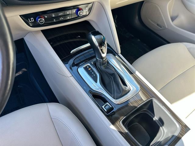 2018 Buick Regal TourX Essence photo 13