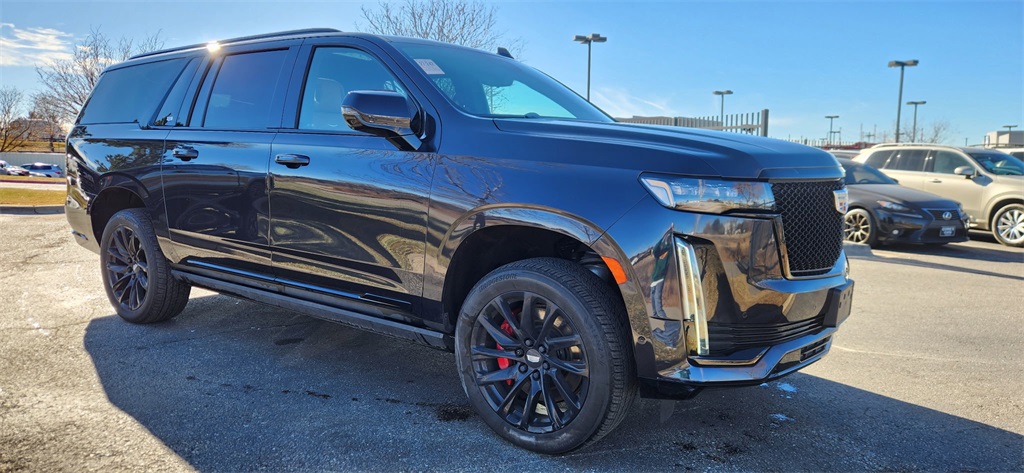 2023 Cadillac Escalade ESV Sport's photo