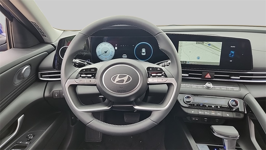 2025 Hyundai Elantra SEL Convenience photo 19