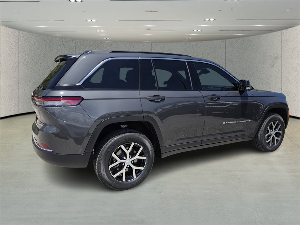 2025 Jeep Grand Cherokee Limited photo 4