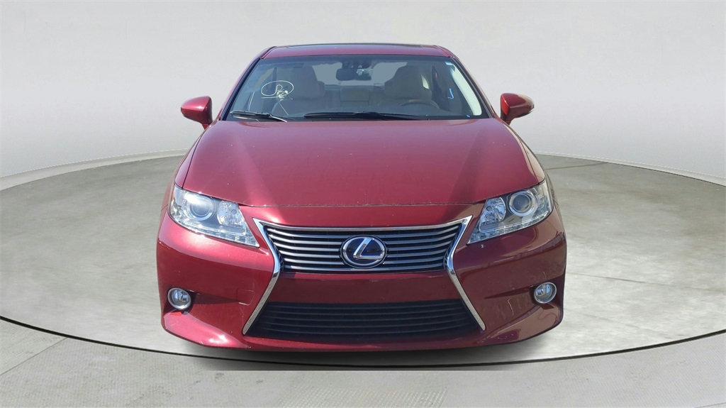 2013 Lexus ES 300h photo 2